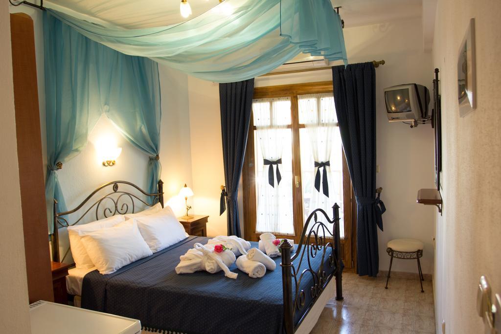 Hotel Ismini Амоляни Стая снимка